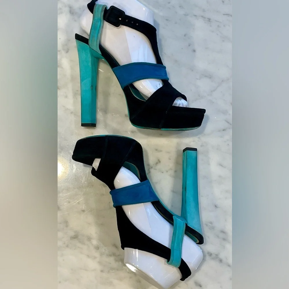 Gucci Vintage suede tricolor platform heels, buckles, sz 38, Fair - Picture 8 of 16